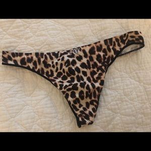 Leopard thong